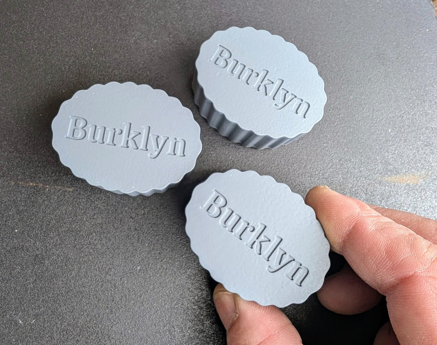 Handmade butter portions displayed on a cutting board.
Food-grade silicone mold showing flexible and durable design.
Butter mold cavities filled with melted butter before freezing.